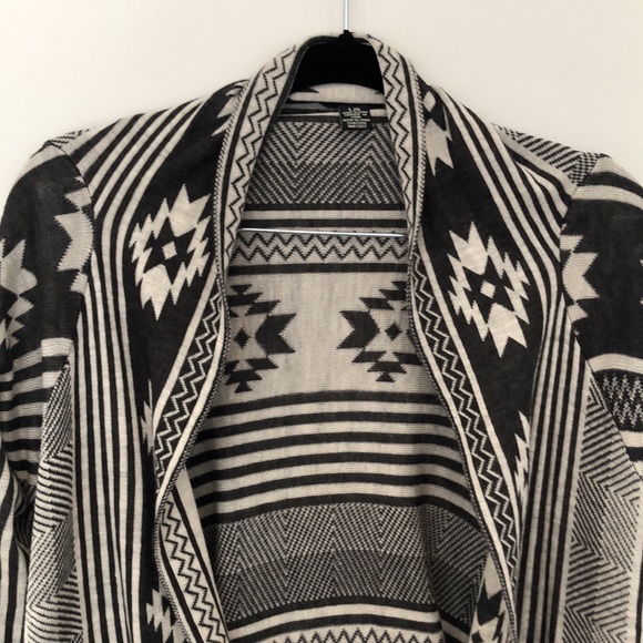 Streetwear Society open Aztec style sweater - Picture 3 of 11